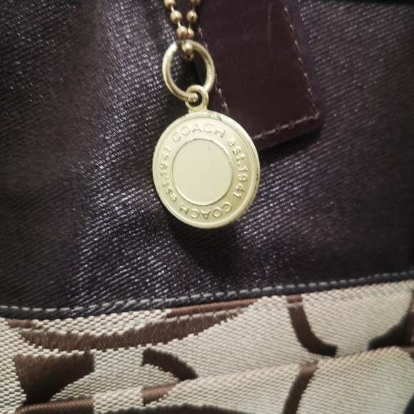 Coach Purse Authentic - Picture 4 of 6